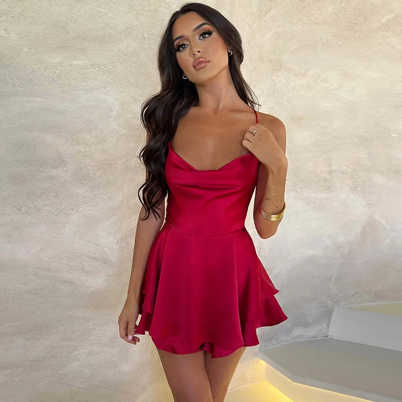 Vestido Curto de Cetim com Alças Finas – Sensual e Elegante para Festas